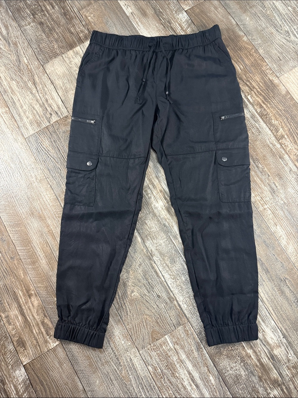 New Women’s Bananas Republic Black Cargo Jogger Pants
